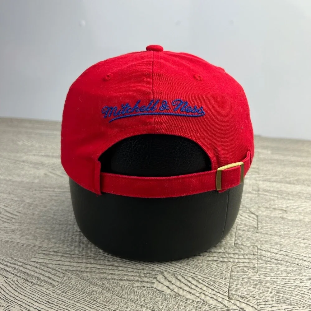 Vintage Mitchell and Ness Detroit Pistons Hat Cap Strap Back Adjustable Red Mens